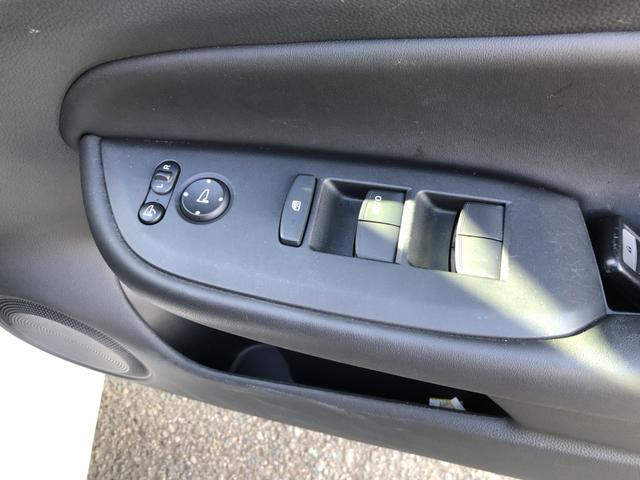 フィット ホーム　純正ナビ　前後ドラレコ　ＬＥＤ　ワンオーナー　禁煙車　ホンダセンシング　記録簿　衝突軽減　リアカメラ　ソナー　ＵＳＢ接続　ＡＡＣ　横滑り防止機能　サイドエアバック　オートライト　クルーズコントロール（57枚目）