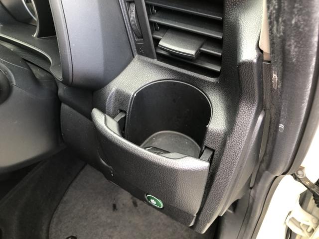 フィット １３Ｇ・Ｆパッケージ　純正ナビ　ドラレコ　ワンオーナー　禁煙車　イモビ　ＤＶＤ再生可能　スマ－トキ－　記録簿有り　ＶＳＡ　ＥＴＣ付き　地デジＴＶ　助手席エアバッグ　オートエアコン　エアバック　ＰＳ　キ－フリ－　Ｄレコ　ＰＷ（13枚目）