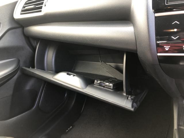 フィット １３Ｇ・Ｆパッケージ　純正ナビ　ドラレコ　ワンオーナー　禁煙車　イモビ　ＤＶＤ再生可能　スマ－トキ－　記録簿有り　ＶＳＡ　ＥＴＣ付き　地デジＴＶ　助手席エアバッグ　オートエアコン　エアバック　ＰＳ　キ－フリ－　Ｄレコ　ＰＷ（14枚目）