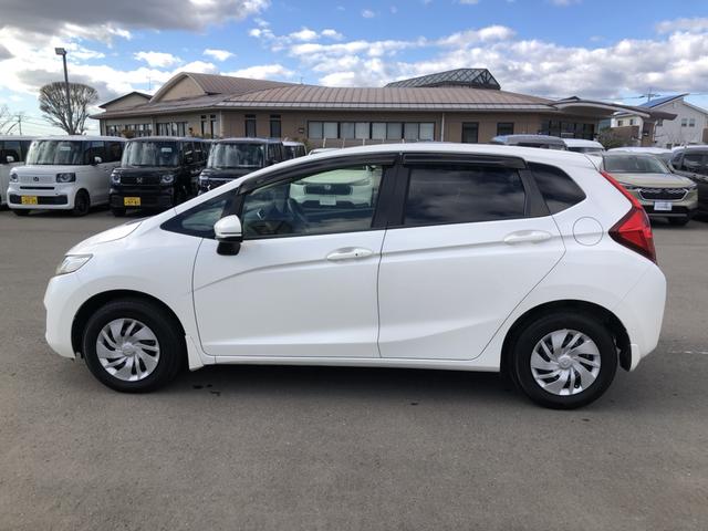 フィット １３Ｇ・Ｆパッケージ　純正ナビ　ドラレコ　ワンオーナー　禁煙車　イモビ　ＤＶＤ再生可能　スマ－トキ－　記録簿有り　ＶＳＡ　ＥＴＣ付き　地デジＴＶ　助手席エアバッグ　オートエアコン　エアバック　ＰＳ　キ－フリ－　Ｄレコ　ＰＷ（32枚目）