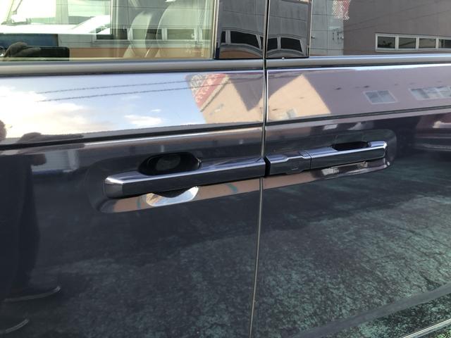 �y�h�A�n���h���z�g���������X�}�[�g�L�[���g�т��A���b�N�{�^���A�h�A�n���h���𑀍삷�邱�ƂŎ{����������ł��܂��B