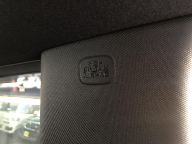 �y�T�C�h�J�[�e���G�A�o�b�N�z�����̓V�䕔�ɂ���G�A�o�b�O�ł��B���ʂ���̏Փ˂ɂ��A�G�A�o�b�O���c��݁A����̓����ւ̏Ռ����ɘa���܂��B