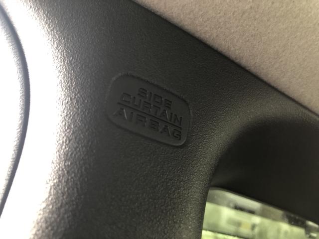 �y�T�C�h�J�[�e���G�A�o�b�N�z�����̓V�䕔�ɂ���G�A�o�b�O�ł��B���ʂ���̏Փ˂ɂ��A�G�A�o�b�O���c��݁A����̓����ւ̏Ռ����ɘa���܂��B