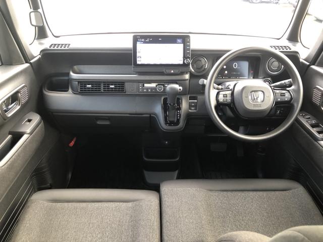 Ｎ－ＢＯＸカスタム ベースグレード　試乗車アップ　純正ナビ　ドラレコ　片側電動スライドドア　ＵＳＢ接続　ＣＭＢＳ　Ｄレコ　禁煙　ベンチシート　オートエアコン　スマートキ　ＬＥＤ　盗難防止装置　クルコン　バックカメラ　フルセグＴＶ　ＥＳＣ（3枚目）