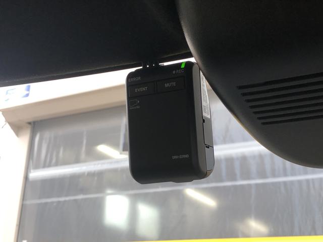 Ｎ－ＢＯＸカスタム ベースグレード　試乗車アップ　純正ナビ　ドラレコ　片側電動スライドドア　ＵＳＢ接続　ＣＭＢＳ　Ｄレコ　禁煙　ベンチシート　オートエアコン　スマートキ　ＬＥＤ　盗難防止装置　クルコン　バックカメラ　フルセグＴＶ　ＥＳＣ（8枚目）