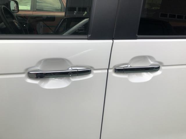 �y�h�A�n���h���z�g���������X�}�[�g�L�[���g�т��A���b�N�{�^���A�h�A�n���h���𑀍삷�邱�ƂŎ{����������ł��܂��B