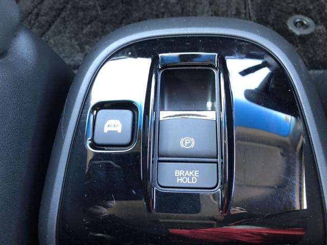 �y�d���p�[�L���O�u���[�L�E�u���[�L�z�[���h�z�ȒP�ȃ{�^������ŁA�����̉^�]�����K�ɂȂ�܂���