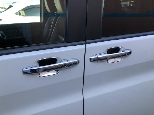 �y�h�A�n���h���z�g���������X�}�[�g�L�[���g�т��A���b�N�{�^���A�h�A�n���h���𑀍삷�邱�ƂŎ{����������ł��܂��B