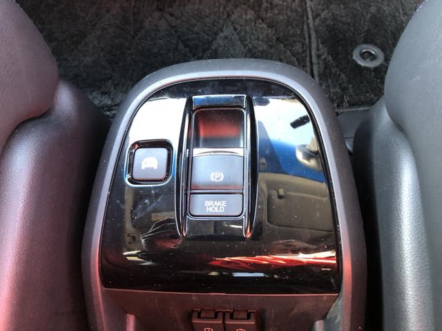 ステップワゴンスパーダ ｅ：ＨＥＶスパーダＧ・ＥＸホンダセンシング　純正ナビ　ＥＴＣ　前後ドラレコ　両側電動ドア　ＬＥＤ　アルミホイール　エアバック　地デジ　クルコン　サイドエアバッグ　シ－トヒ－タ－　衝突軽減システム　１オーナー　スマキー　禁煙　ＵＳＢ接続　ＡＢＳ（13枚目）