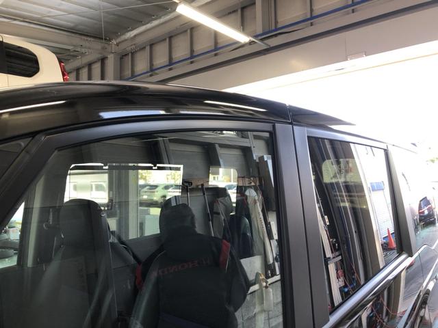 ステップワゴンスパーダ ｅ：ＨＥＶスパーダＧ・ＥＸホンダセンシング　純正ナビ　ＥＴＣ　前後ドラレコ　両側電動ドア　ＬＥＤ　アルミホイール　エアバック　地デジ　クルコン　サイドエアバッグ　シ－トヒ－タ－　衝突軽減システム　１オーナー　スマキー　禁煙　ＵＳＢ接続　ＡＢＳ（44枚目）