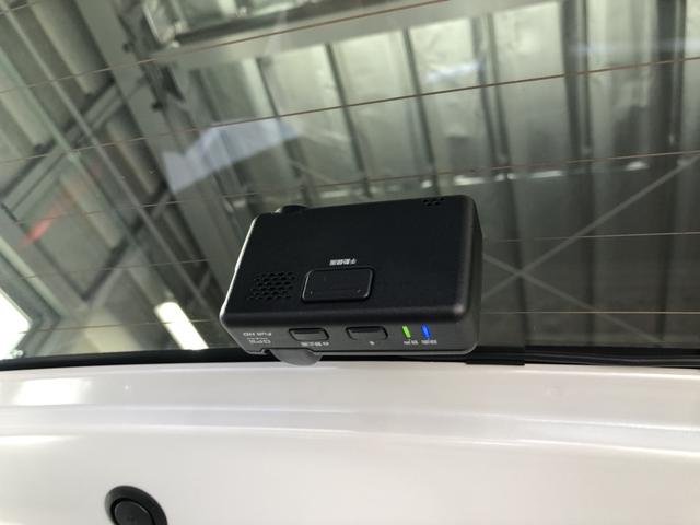 フリードハイブリッド ハイブリッド・クロスター　純正ナビ　ＥＴＣ　前後ドラレコ　両側電動ドア　ＬＥＤ　アルミホイール　ワンオーナー車　Ｗ電動ドア　オートクルーズコントロール　バックモニター　ナビＴＶ　禁煙　フルセグテレビ　シ－トヒ－タ－　エアバッグ（9枚目）