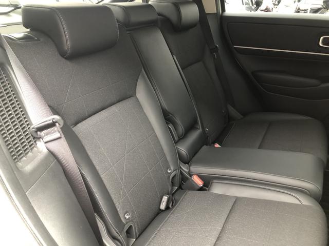 ヴェゼル ｅ：ＨＥＶＺ　純正ナビ　ＥＴＣ　前後ドラレコ　ブラインドスポットインフォメーション　ＬＥＤ　アルミホイール　衝突回避支援ブレーキ機能　１オナ　スマキ　Ｐトランク　フルオートエアコン　Ｄレコ　エアバッグ　Ｒカメ　禁煙（25枚目）