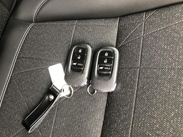 ヴェゼル ｅ：ＨＥＶＺ　純正ナビ　ＥＴＣ　前後ドラレコ　ブラインドスポットインフォメーション　ＬＥＤ　アルミホイール　衝突回避支援ブレーキ機能　１オナ　スマキ　Ｐトランク　フルオートエアコン　Ｄレコ　エアバッグ　Ｒカメ　禁煙（39枚目）