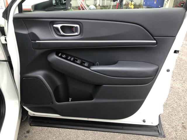 ヴェゼル ｅ：ＨＥＶＺ　純正ナビ　ＥＴＣ　前後ドラレコ　ブラインドスポットインフォメーション　ＬＥＤ　アルミホイール　衝突回避支援ブレーキ機能　１オナ　スマキ　Ｐトランク　フルオートエアコン　Ｄレコ　エアバッグ　Ｒカメ　禁煙（64枚目）