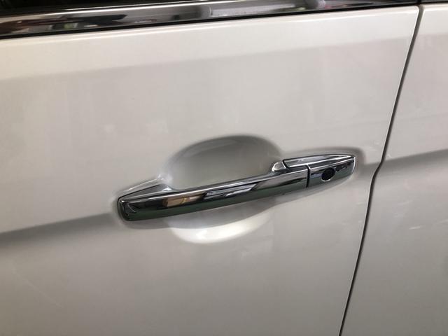 �y�h�A�n���h���z�g���������X�}�[�g�L�[���g�т��A���b�N�{�^���A�h�A�n���h���𑀍삷�邱�ƂŎ{����������ł��܂��B