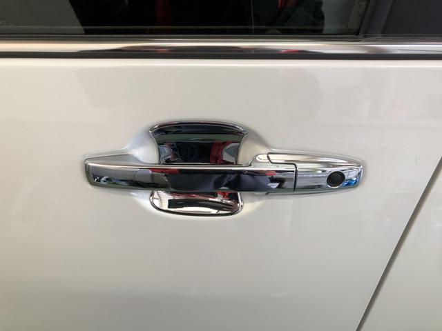 �y�h�A�n���h���z�g���������X�}�[�g�L�[���g�т��A���b�N�{�^���A�h�A�n���h���𑀍삷�邱�ƂŎ{����������ł��܂��B