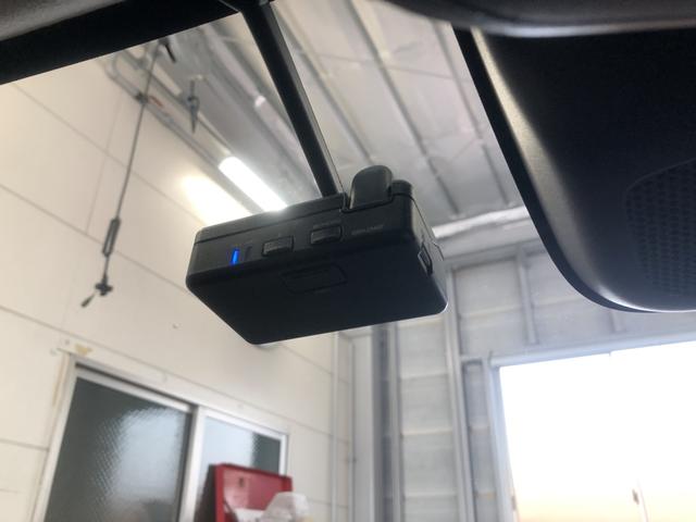 ヴェゼル ｅ：ＨＥＶＺ　試乗車アップ　純正ナビ　ＥＴＣ　ドラレコ　ＬＥＤ　シートヒーター　地上デジタル　ＵＳＢ入力　ハンズフリーテールゲート　シートＨ　サイドエアＢ　禁煙車両　ダブルエアコン　パークセンサー　リヤカメラ（9枚目）