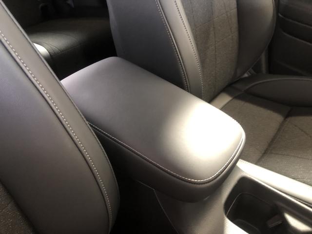 ヴェゼル ｅ：ＨＥＶＺ　試乗車アップ　純正ナビ　ＥＴＣ　ドラレコ　ＬＥＤ　シートヒーター　地上デジタル　ＵＳＢ入力　ハンズフリーテールゲート　シートＨ　サイドエアＢ　禁煙車両　ダブルエアコン　パークセンサー　リヤカメラ（15枚目）