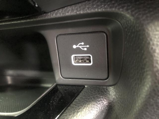 ヴェゼル ｅ：ＨＥＶＺ　試乗車アップ　純正ナビ　ＥＴＣ　ドラレコ　ＬＥＤ　シートヒーター　地上デジタル　ＵＳＢ入力　ハンズフリーテールゲート　シートＨ　サイドエアＢ　禁煙車両　ダブルエアコン　パークセンサー　リヤカメラ（20枚目）