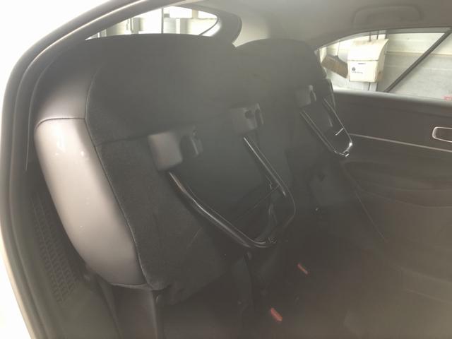 ヴェゼル ｅ：ＨＥＶＺ　試乗車アップ　純正ナビ　ＥＴＣ　ドラレコ　ＬＥＤ　シートヒーター　地上デジタル　ＵＳＢ入力　ハンズフリーテールゲート　シートＨ　サイドエアＢ　禁煙車両　ダブルエアコン　パークセンサー　リヤカメラ（29枚目）