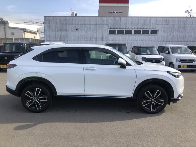 ヴェゼル ｅ：ＨＥＶＺ　試乗車アップ　純正ナビ　ＥＴＣ　ドラレコ　ＬＥＤ　シートヒーター　地上デジタル　ＵＳＢ入力　ハンズフリーテールゲート　シートＨ　サイドエアＢ　禁煙車両　ダブルエアコン　パークセンサー　リヤカメラ（43枚目）