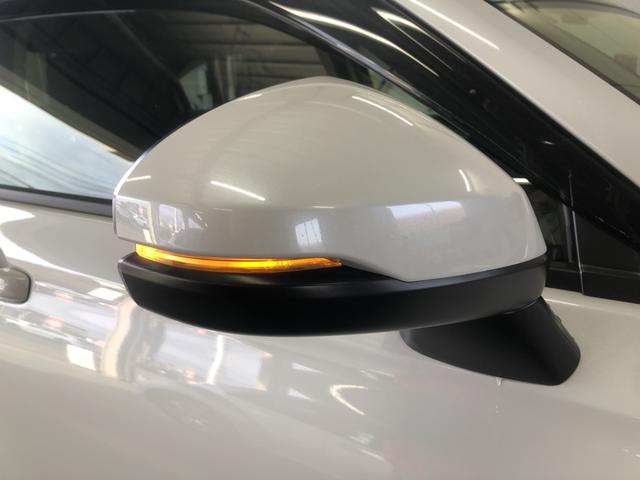 ヴェゼル ｅ：ＨＥＶＺ　試乗車アップ　純正ナビ　ＥＴＣ　ドラレコ　ＬＥＤ　シートヒーター　地上デジタル　ＵＳＢ入力　ハンズフリーテールゲート　シートＨ　サイドエアＢ　禁煙車両　ダブルエアコン　パークセンサー　リヤカメラ（52枚目）