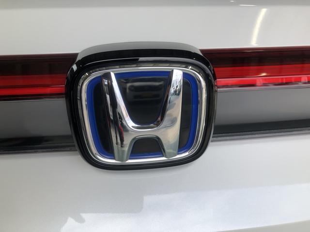 ヴェゼル ｅ：ＨＥＶＺ　試乗車アップ　純正ナビ　ＥＴＣ　ドラレコ　ＬＥＤ　シートヒーター　地上デジタル　ＵＳＢ入力　ハンズフリーテールゲート　シートＨ　サイドエアＢ　禁煙車両　ダブルエアコン　パークセンサー　リヤカメラ（56枚目）