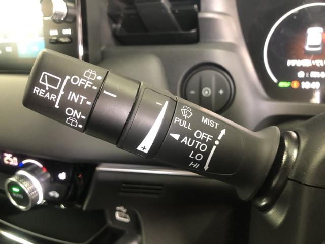ヴェゼル ｅ：ＨＥＶＺ　試乗車アップ　純正ナビ　ＥＴＣ　ドラレコ　ＬＥＤ　シートヒーター　地上デジタル　ＵＳＢ入力　ハンズフリーテールゲート　シートＨ　サイドエアＢ　禁煙車両　ダブルエアコン　パークセンサー　リヤカメラ（62枚目）