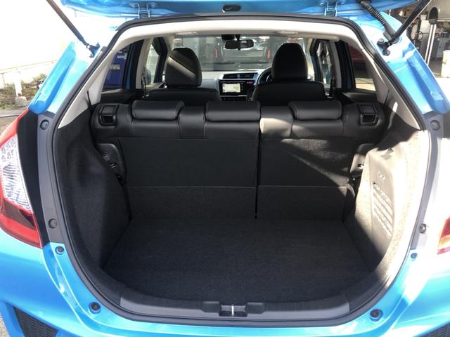 フィットハイブリッド Ｌパッケージ　純正ナビ　ＥＴＣ　ＬＥＤ　ワンオーナー　クルーズコントロール　カーテンエアバック　ワンオナ　ＥＣＯモード　助手席エアバック　エアコン　ＵＳＢポート　エアバック　Ｂカメラ　キーフリーキー　パワーステ（20枚目）