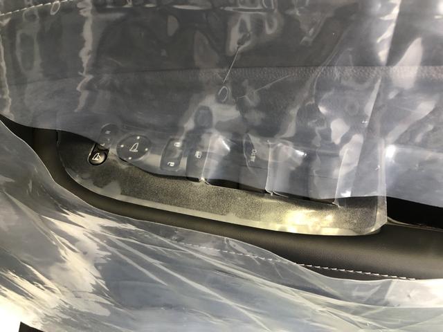 �y�����암���z�^�]�Ȃ̃X�C�b�`�ł́A���ׂẴE�B���h�[�̊J������s�����Ƃ��ł��܂��B