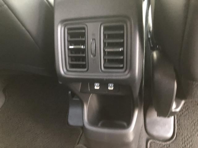 ヴェゼル ｅ：ＨＥＶＺ　純正ナビ　ＥＴＣ　前後ドラレコ　ＬＥＤ　アルミホイール　ブラインドスポットインフォメーション　地上デジタル　ＵＳＢ入力　ハンズフリーテールゲート　ワンオーナ－　シートＨ　サイドエアＢ　禁煙車両　ＥＳＣ（29枚目）