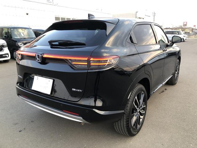 ヴェゼル ｅ：ＨＥＶＺ　純正ナビ　ＥＴＣ　前後ドラレコ　ＬＥＤ　アルミホイール　ブラインドスポットインフォメーション　地上デジタル　ＵＳＢ入力　ハンズフリーテールゲート　ワンオーナ－　シートＨ　サイドエアＢ　禁煙車両　ＥＳＣ（43枚目）