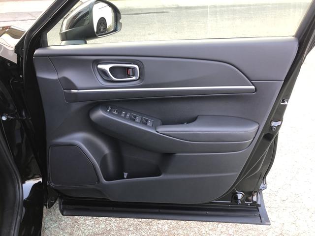 ヴェゼル ｅ：ＨＥＶＺ　純正ナビ　ＥＴＣ　前後ドラレコ　ＬＥＤ　アルミホイール　ブラインドスポットインフォメーション　地上デジタル　ＵＳＢ入力　ハンズフリーテールゲート　ワンオーナ－　シートＨ　サイドエアＢ　禁煙車両　ＥＳＣ（62枚目）