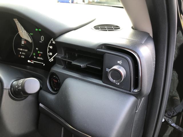 ヴェゼル ｅ：ＨＥＶＺ　純正ナビ　ＥＴＣ　前後ドラレコ　ＬＥＤ　アルミホイール　ブラインドスポットインフォメーション　地上デジタル　ＵＳＢ入力　ハンズフリーテールゲート　ワンオーナ－　シートＨ　サイドエアＢ　禁煙車両　ＥＳＣ（65枚目）