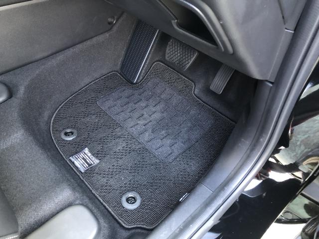 ヴェゼル ｅ：ＨＥＶＺ　純正ナビ　ＥＴＣ　前後ドラレコ　ＬＥＤ　アルミホイール　ブラインドスポットインフォメーション　地上デジタル　ＵＳＢ入力　ハンズフリーテールゲート　ワンオーナ－　シートＨ　サイドエアＢ　禁煙車両　ＥＳＣ（68枚目）