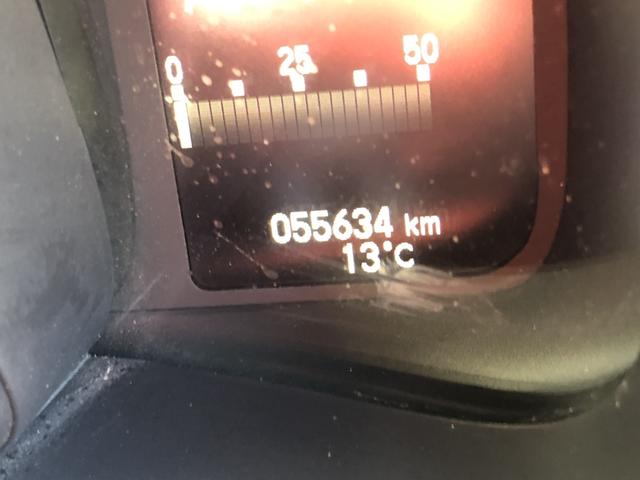 �y���s�����z���[�^�[�̋����́A���݂̑��s�����ɂȂ�܂��B