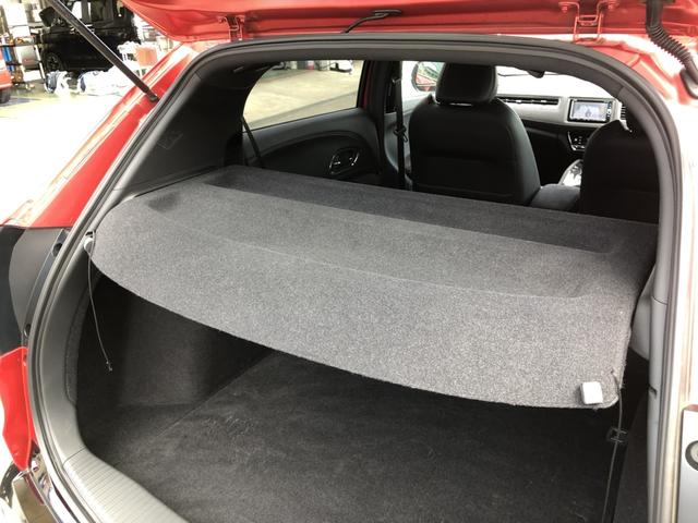 ヴェゼル ＲＳ・ホンダセンシング　純正ナビ　ＥＴＣ　ＬＥＤ　アルミホイール　シートヒーター　ワンオーナー　禁煙車　誤発進抑制機能　イモビ　スマキー　地デジＴＶ　バックモニター　サイドＳＲＳ　Ｗエアバッグ　オートクルーズコントロール（24枚目）