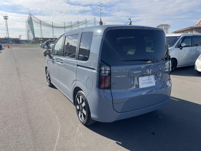 フリード ｅ：ＨＥＶエアーＥＸ　ワンオーナー　禁煙車　純正ナビ　ＥＴＣ　ブラインドスポットインフォメーション　両側電動ドア　ＥＳＣ　ＤＶＤ　サイドエアバッグ　フルオートエアコン　全周囲カメラ　前後誤発進抑制　両側ＰＳＤ　フルセグ（32枚目）