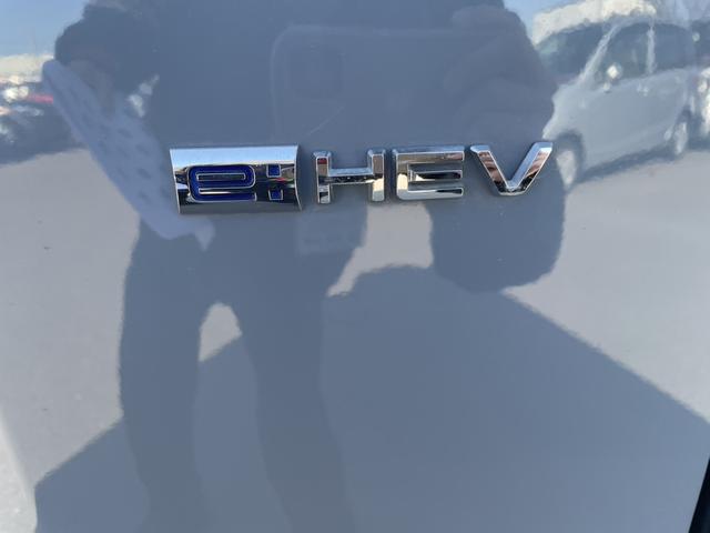 フリード ｅ：ＨＥＶエアーＥＸ　ワンオーナー　禁煙車　純正ナビ　ＥＴＣ　ブラインドスポットインフォメーション　両側電動ドア　ＥＳＣ　ＤＶＤ　サイドエアバッグ　フルオートエアコン　全周囲カメラ　前後誤発進抑制　両側ＰＳＤ　フルセグ（40枚目）