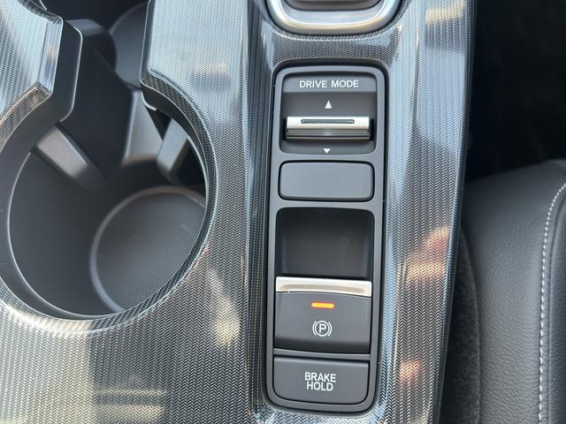 �y�d���p�[�L���O�u���[�L�E�u���[�L�z�[���h�z�ȒP�ȃ{�^������ŁA�����̉^�]�����K�ɂȂ�܂���