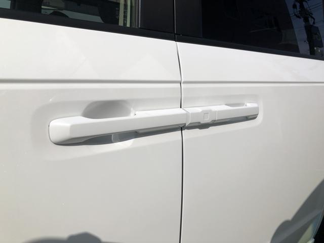 �y�h�A�n���h���z�g���������X�}�[�g�L�[���g�т��A���b�N�{�^���A�h�A�n���h���𑀍삷�邱�ƂŎ{����������ł��܂��B