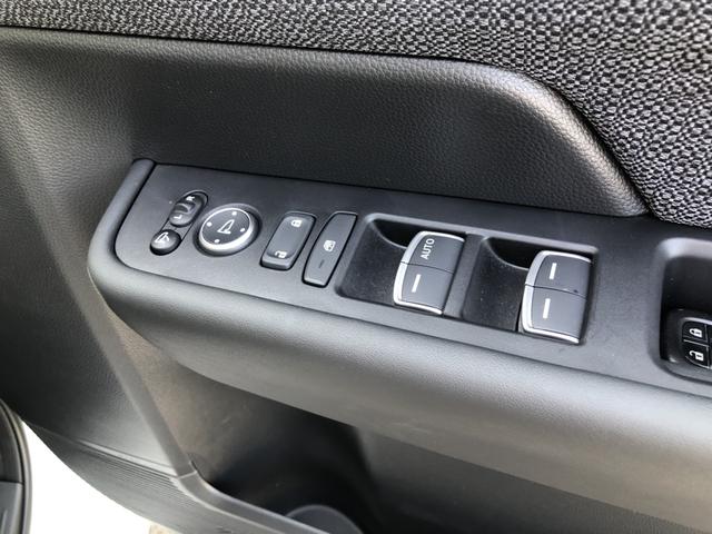 �y�����암���z�^�]�Ȃ̃X�C�b�`�ł́A���ׂẴE�B���h�[�̊J������s�����Ƃ��ł��܂��B