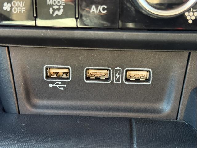 Ｎ－ＷＧＮカスタム Ｌホンダセンシング　純正ナビ　ＥＴＣ　ＬＥＤ　アルミホイール　シートヒーター　コーナーセンサ　横滑り防止機能　ワンオーナー車　盗難防止システム　Ａライト　禁煙　パワーステアリング　サイドエアバッグ　フルオートエアコン（14枚目）