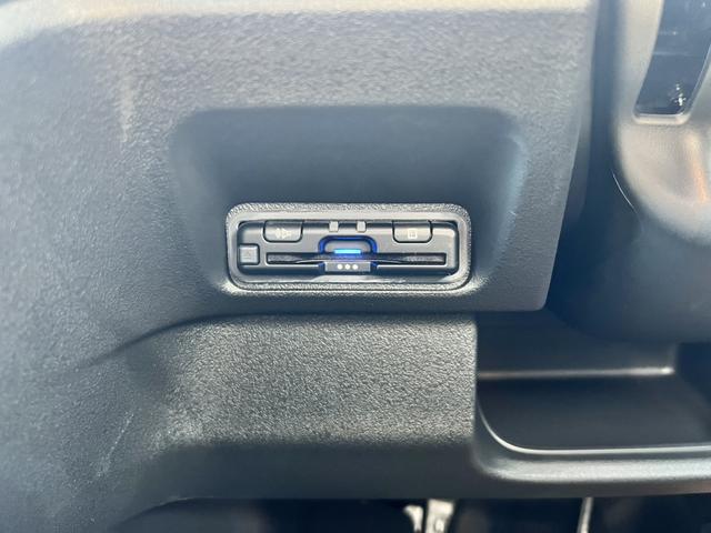 N-BOXカスタム ベースグレード 試乗車アップ 純正ナビ ETC 片側電動ドア LED アルミホイール ベンチシ-ト アクティブクルーズ 禁煙 フルセグ対応 前席シートヒーター 1オーナー USB 運転席エアバッグ Bモニター ESC(7枚目)