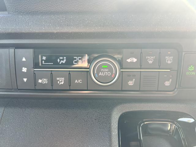 N-BOXカスタム ベースグレード 試乗車アップ 純正ナビ ETC 片側電動ドア LED アルミホイール ベンチシ-ト アクティブクルーズ 禁煙 フルセグ対応 前席シートヒーター 1オーナー USB 運転席エアバッグ Bモニター ESC(11枚目)