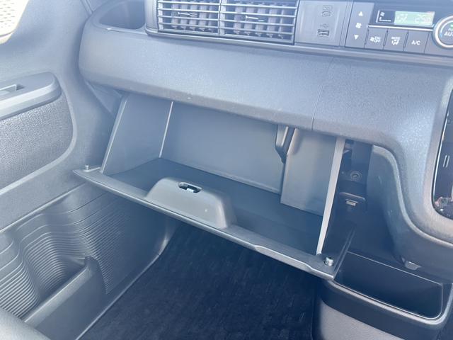 N-BOXカスタム ベースグレード 試乗車アップ 純正ナビ ETC 片側電動ドア LED アルミホイール ベンチシ-ト アクティブクルーズ 禁煙 フルセグ対応 前席シートヒーター 1オーナー USB 運転席エアバッグ Bモニター ESC(15枚目)