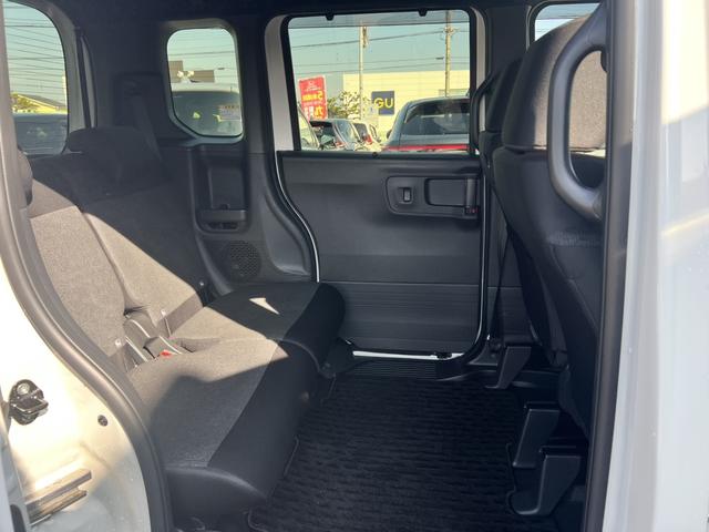 N-BOXカスタム ベースグレード 試乗車アップ 純正ナビ ETC 片側電動ドア LED アルミホイール ベンチシ-ト アクティブクルーズ 禁煙 フルセグ対応 前席シートヒーター 1オーナー USB 運転席エアバッグ Bモニター ESC(18枚目)