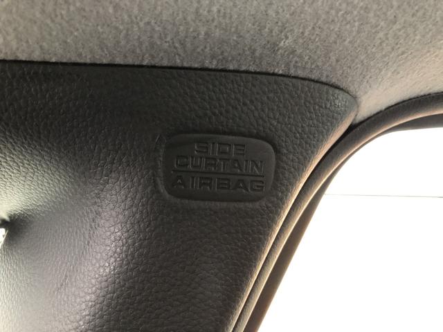 �y�T�C�h�J�[�e���G�A�o�b�N�z�����̓V�䕔�ɂ���G�A�o�b�O�ł��B���ʂ���̏Փ˂ɂ��A�G�A�o�b�O���c��݁A����̓����ւ̏Ռ����ɘa���܂��B