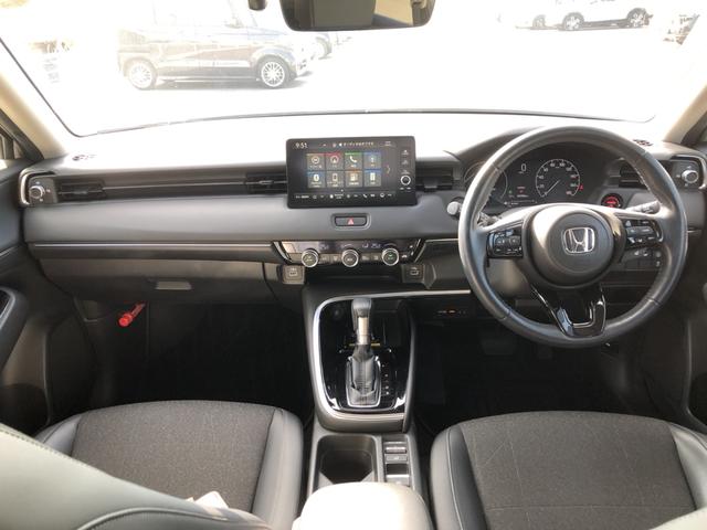 ヴェゼル ｅ：ＨＥＶＺ　純正ナビ　ＥＴＣ　前後ドラレコ　ブラインドスポットインフォメーション　ＬＥＤ　アルミホイール　ワンオーナー車　パワーＲゲート　盗難防止　スマートキ－　オートライト　キーフリーシステム　禁煙　ＶＳＡ（2枚目）