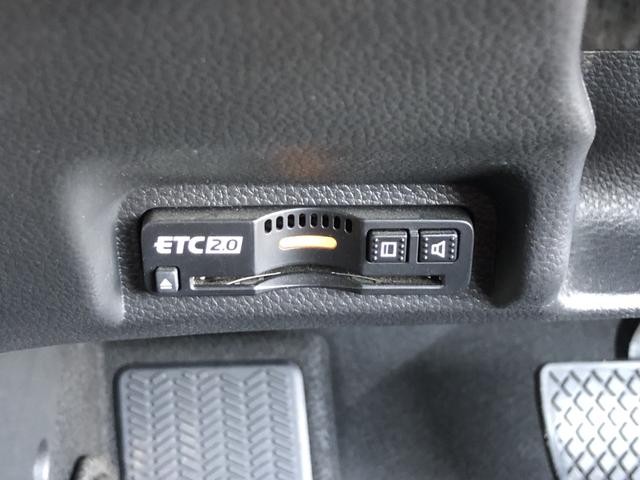 ヴェゼル ｅ：ＨＥＶＺ　純正ナビ　ＥＴＣ　前後ドラレコ　ブラインドスポットインフォメーション　ＬＥＤ　アルミホイール　ワンオーナー車　パワーＲゲート　盗難防止　スマートキ－　オートライト　キーフリーシステム　禁煙　ＶＳＡ（7枚目）